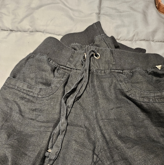 Women's Guess Pull Up Pants - Picture 5 of 12